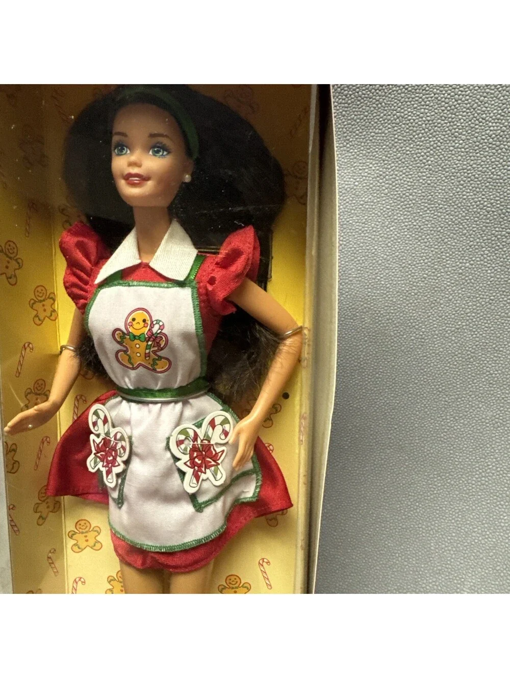 Barbie Doll Latina Fiesta Holiday Treats 1997 Mattel 18012 Vintage NRFB New